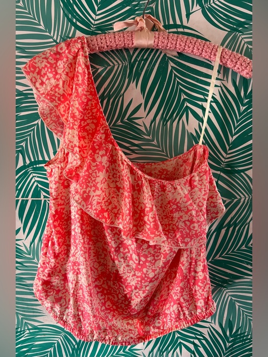 American Eagle Outfitters Tops - American Eagle 2012 one shoulder corral/pink floral ruffle top sz M blue